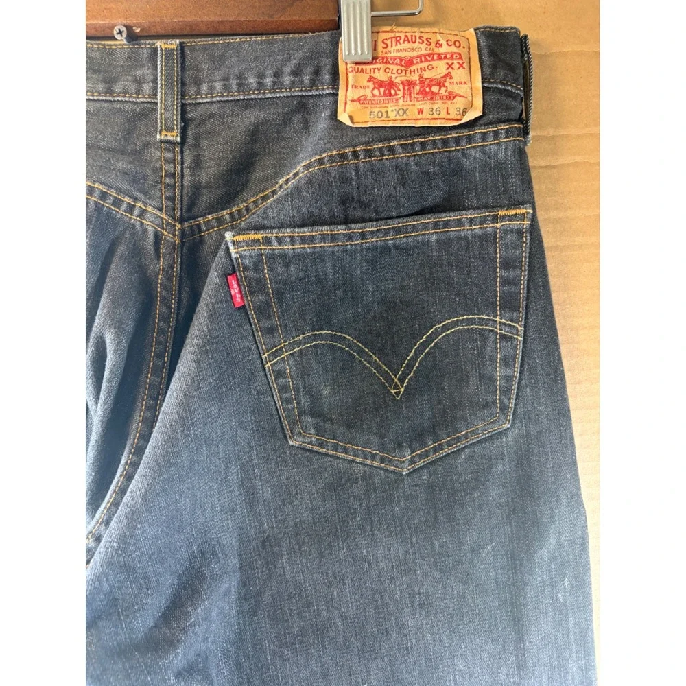 Levi's 501 XX Jeans Mens 34x31 Dark Wash Straight Leg Button Fly 100% Cotton